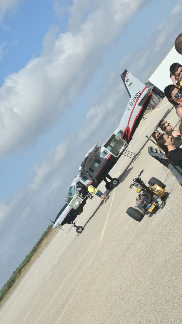 Review of Carlos about Parachute jump Seville video and photos 4000 m