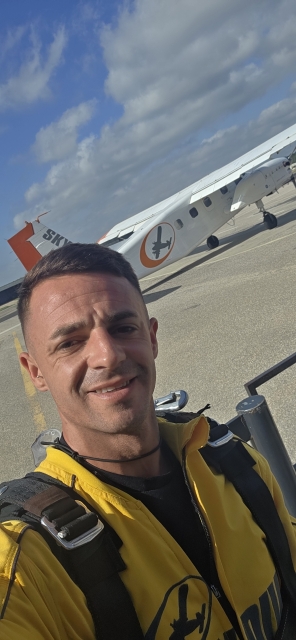 Avis de Raul concernant Saut en parachute Séville vidéo et photos 4000 m