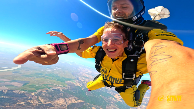 Opinione di Marileo su Lancio con il paracadute Siviglia video e foto 4000 m