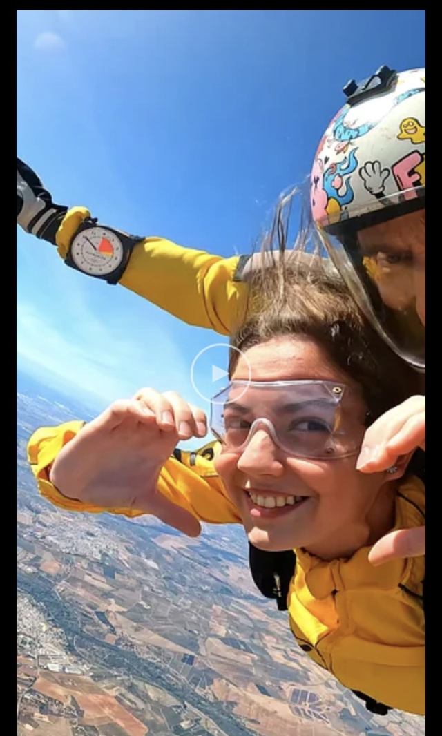 Avis de Raul concernant Saut en parachute Séville vidéo et photos 4000 m