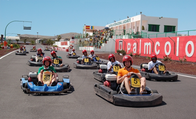 Las carreras de grupos son muy emocionantes en un circuito tan grande