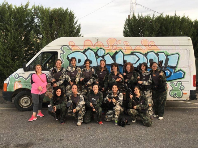  Frauen-Paintball-Team 