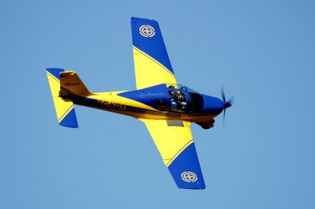  Avion aux couleurs de l'entreprise 