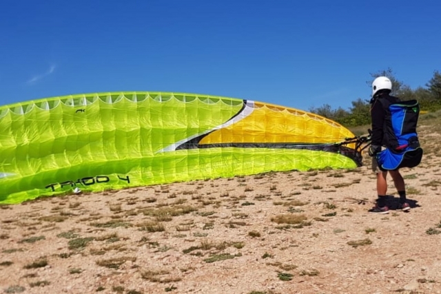Parapente listo para volar 