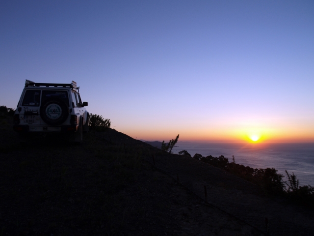  Den Sonnenuntergang erleben vom 4x4 