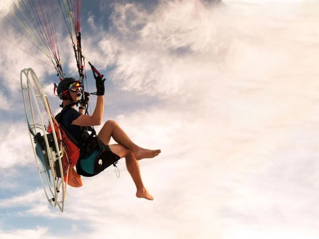 Un vuelo en paramotor en manos de un profesional