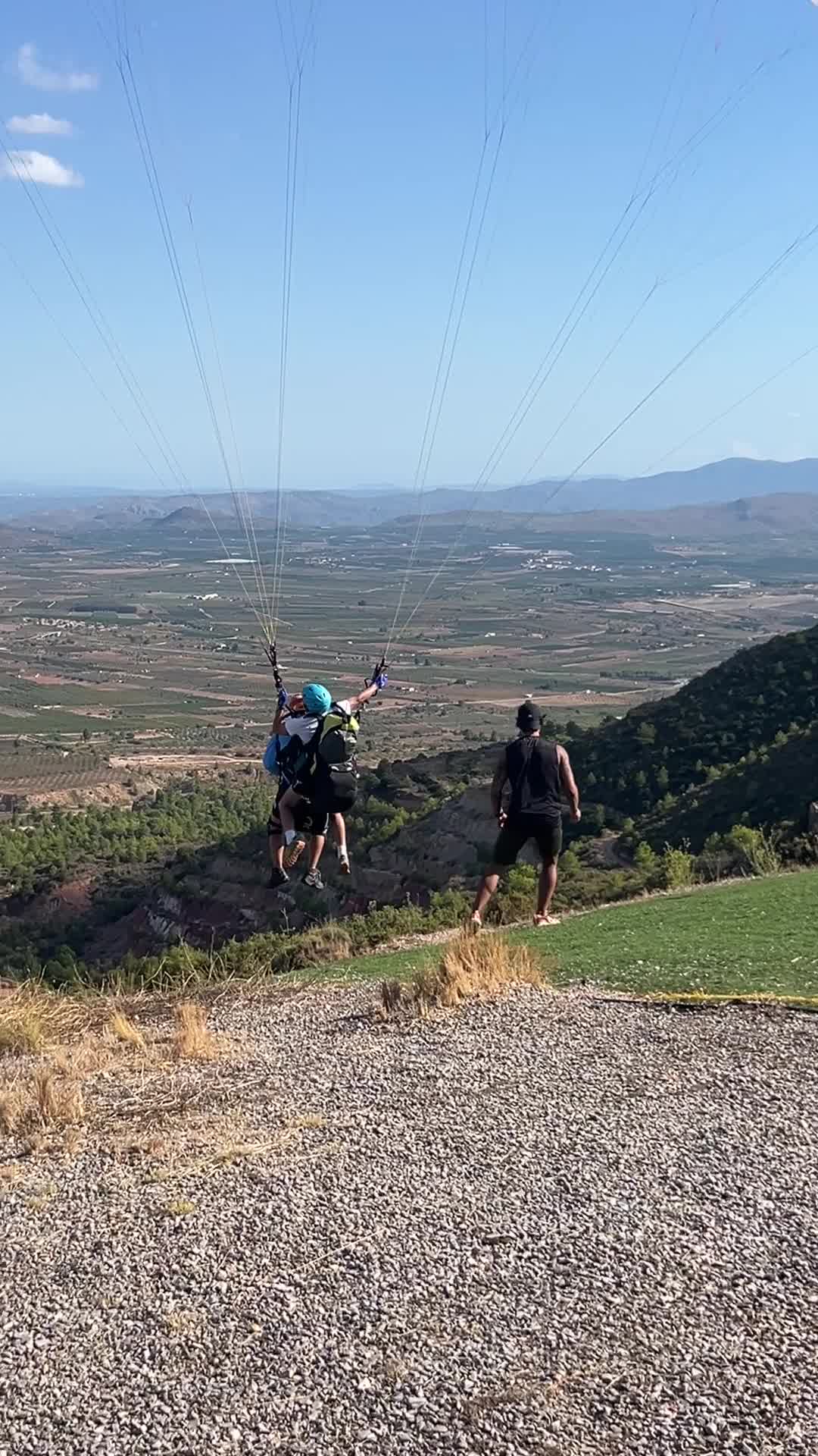 res_o-67696-parapente_de_maria-jose-fuentes-garcia_17892947685686.mp4