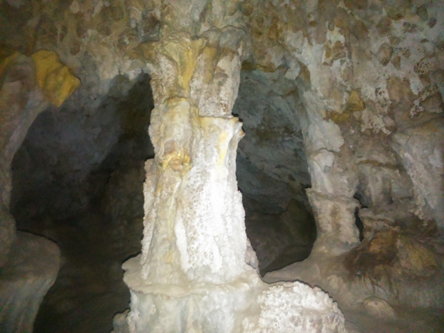  Säule in der Cuenca-Höhle 