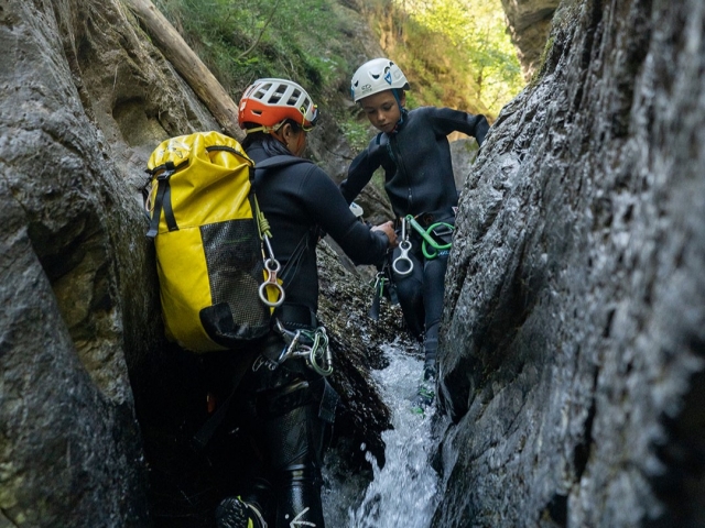 Descenso de barrancos en familia
