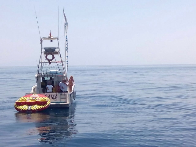 Barco de pesca en alta mar