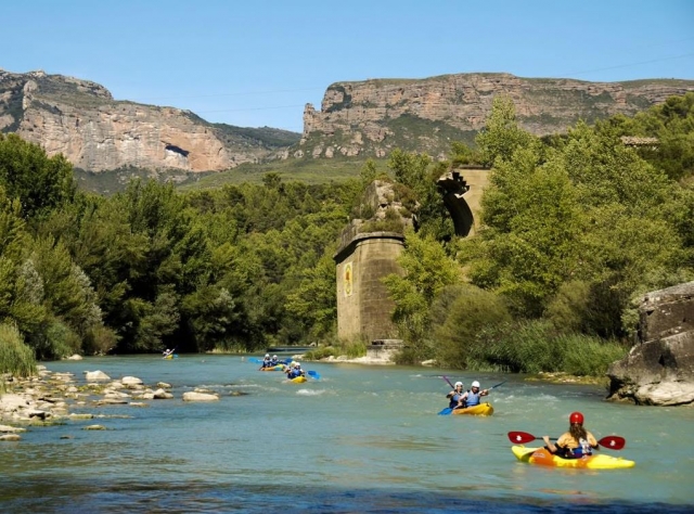  Schiffbarer Fluss im Kanu in Huesca 