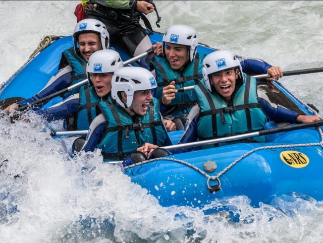  Gruppenabstieg auf dem Floß in Huesca 