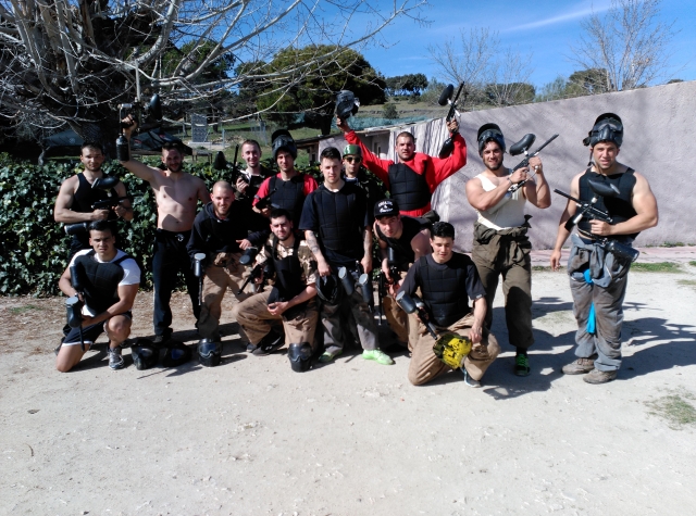 Partida masculina de paintball