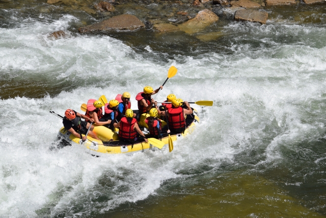 Review of Eritxell about Rafting descent Llavorsí Rialp 14Km and swimming pool