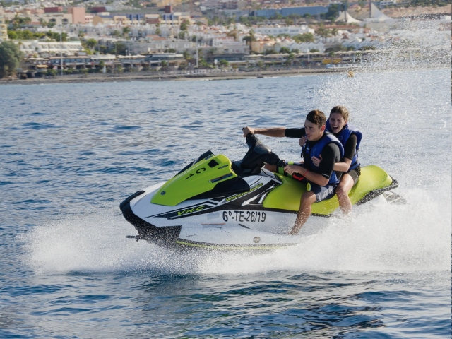 Jet skis con amigos