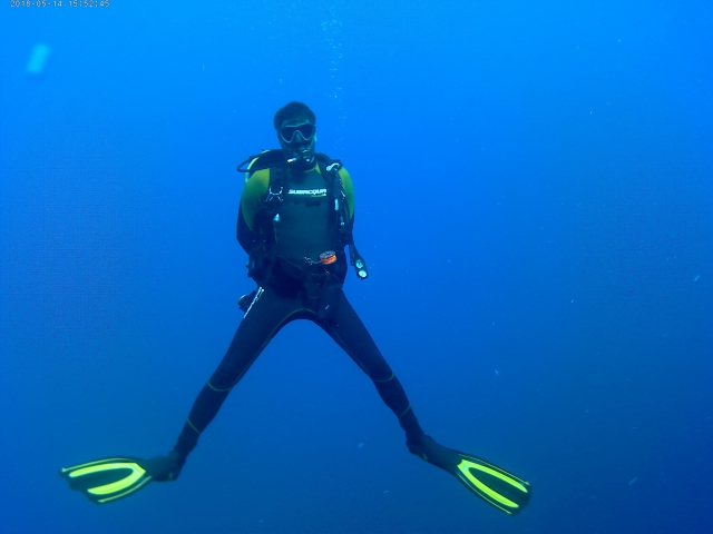  Luis diver suspended in the water 
