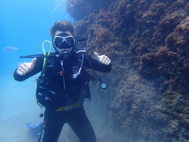 Opinión de Mª Jesús sobre Bautismo de buceo en La Herradura con fotos
