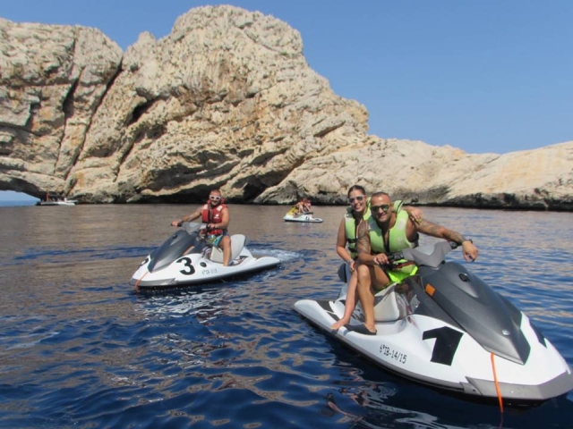  Genießen Sie eine Route auf einem Jetski durch die Kopie von Es Vedra