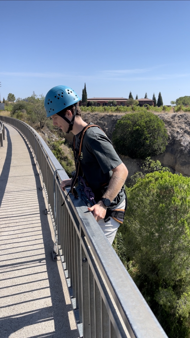 Review of Amanda about Bungee Jumping on the Saldes Bridge