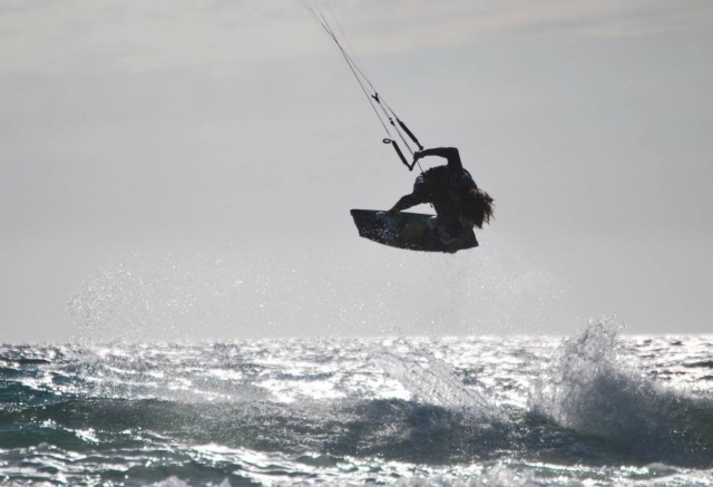  体验风筝冲浪的所有兴奋 