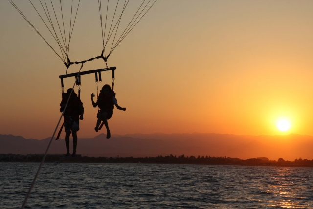  parasailing with the sunset 