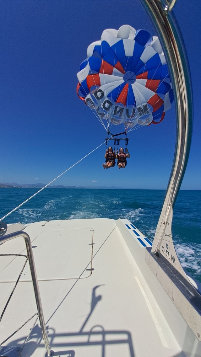 Opinião de Claudia sobre Voo de parasailing + passeio de barco em Denia 1:30h