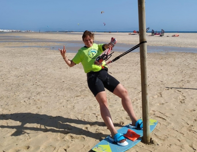  Kite student before entering the water 