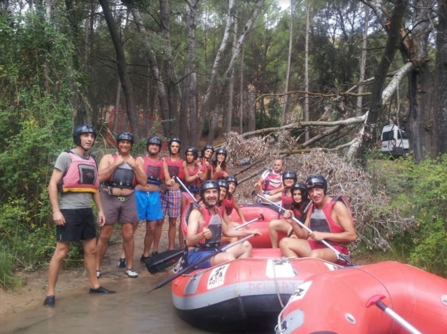 Preparados para el rafting de Cenajo
