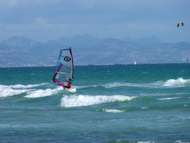 Windsurf con unas preciosas vistas
