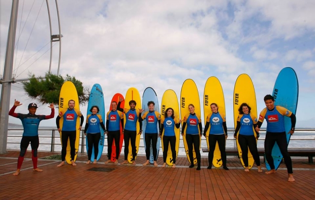Alumnos con las Tablas en el Muelle