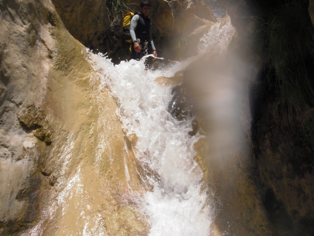 Deslízate por el barranco