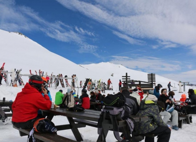Rest at the Alto Campoo station 