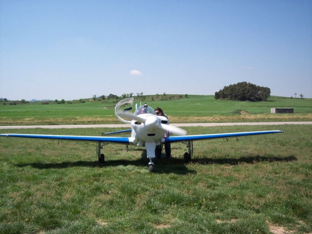 Avioneta alas azules