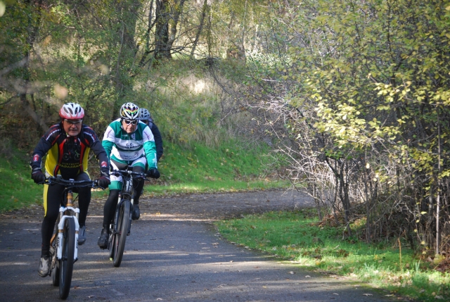  Pédaler sur une piste pavée