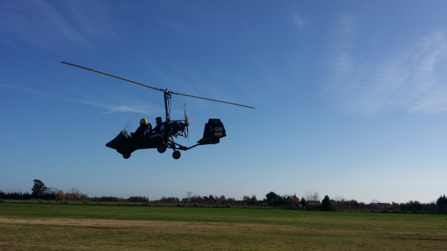  Tragschrauber beim Start 