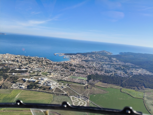 Review of Carles about 30-minute helicopter ride over L'Estartit