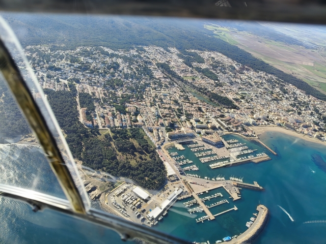 Review of Paula about 30-minute helicopter ride over L'Estartit