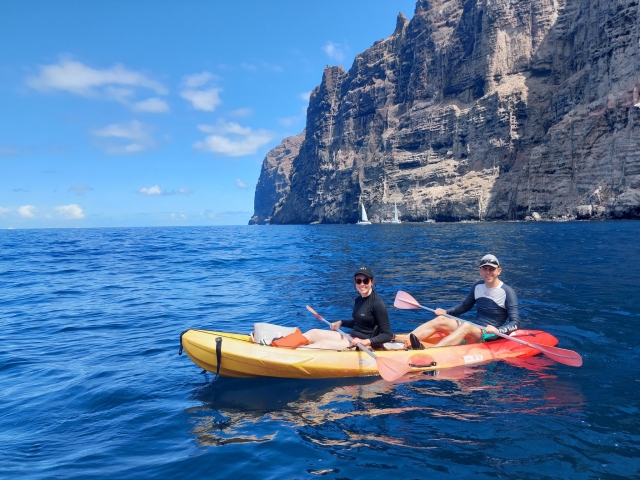  Couple in kayak 