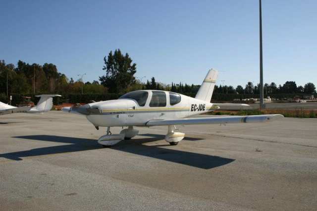 avion1-servicios-aereos-costa-calida.jpg