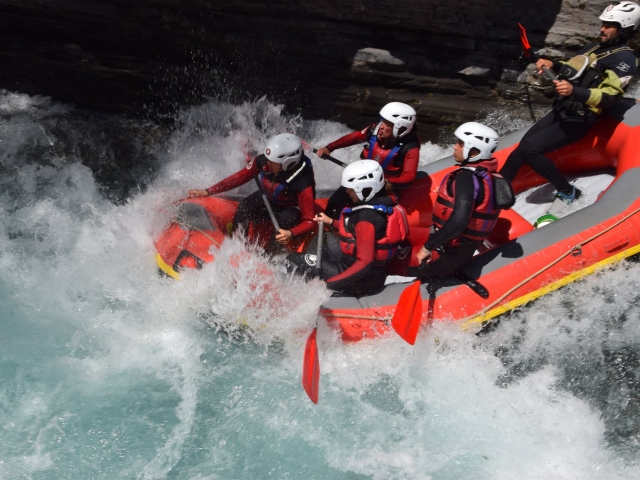  Rafting sur la rivière 