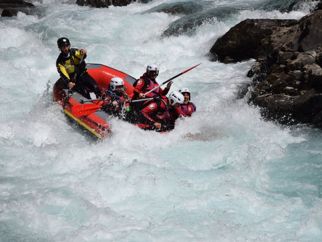  Rafting 