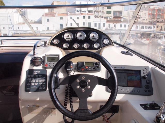 Mandos del barco en Menorca