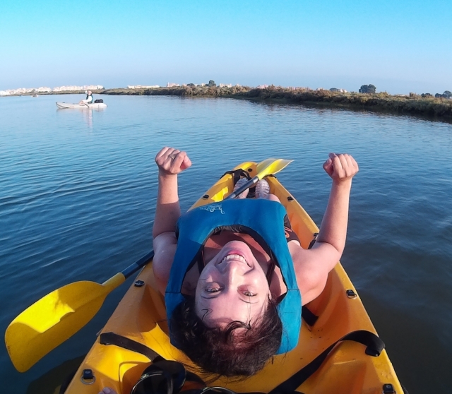  Sdraiati nel kayak 