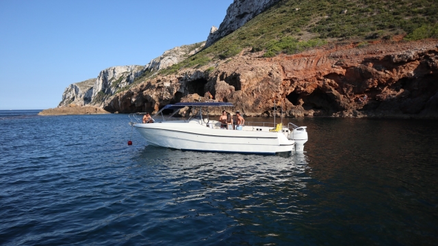  Portichol Island by boat 