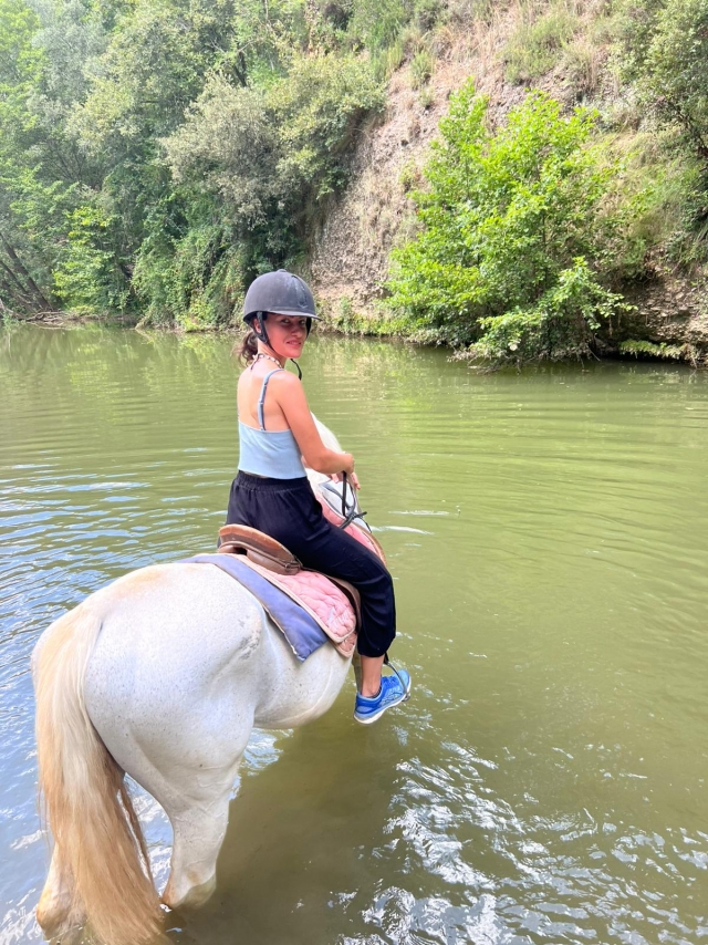 Avis de Eva Berenguer concernant Excursion à cheval de 2 heures dans la vallée de la rivière Ser