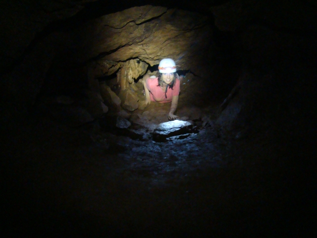  All'interno della grotta 