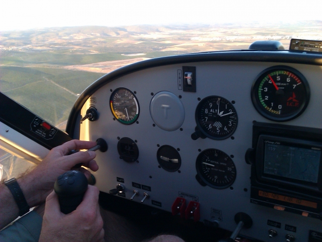 Cockpit de la P92 de escuela