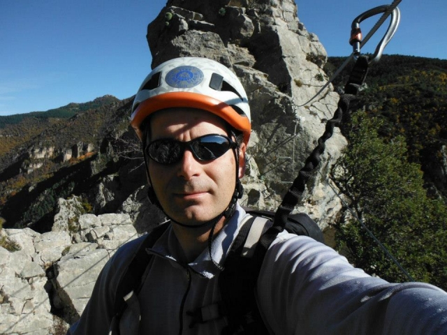  到达铁拉达顶部 