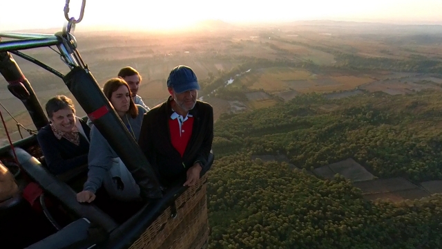  Come fly with us 