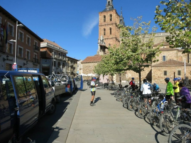 Repasando los detalles de la ruta en bici